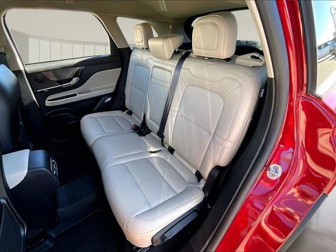 Used 2025 Lincoln Corsair FWD image 27