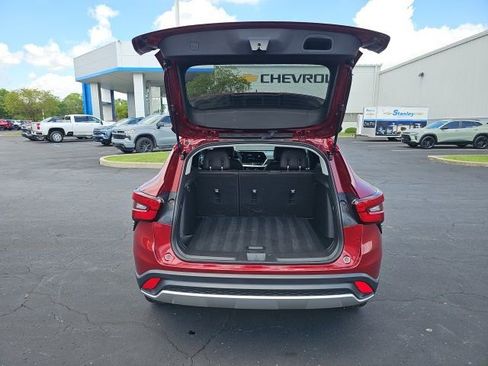 Used 2024 Chevrolet Trax LT w/ LT Convenience Package image 10