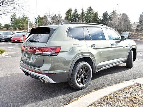 New 2026 Volkswagen Atlas Peak Edition image 6