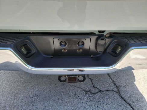 Used 2016 RAM 3500 SLT AWD/4WD image 9