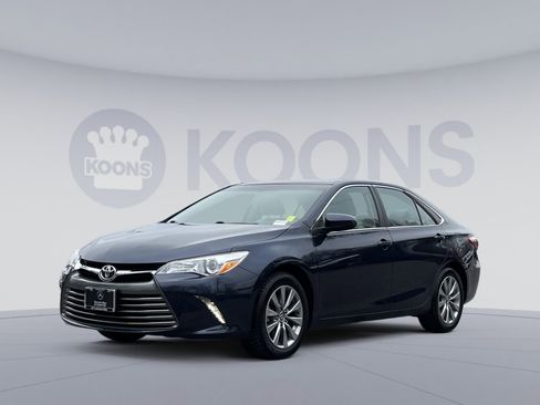 Used 2015 Toyota Camry XLE image 1