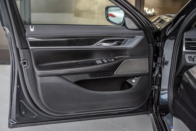 Used 2019 BMW 740i w/ M Sport Package RWD image 50