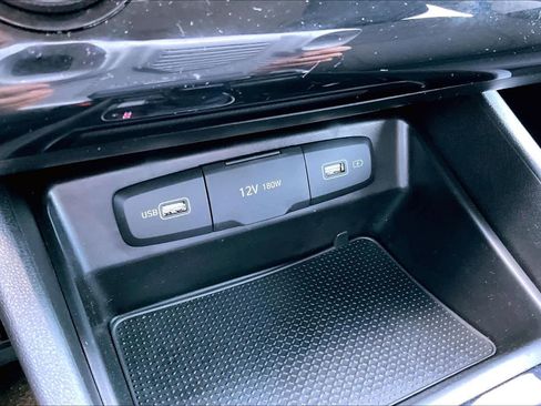 Used 2023 Hyundai Tucson SE AWD/4WD image 32