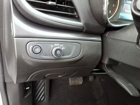 Used 2022 Buick Encore Preferred w/ Safety Package image 28