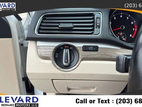 Used 2016 Volkswagen Passat 1.8T SE w/ Lighting Package (P06) image 23