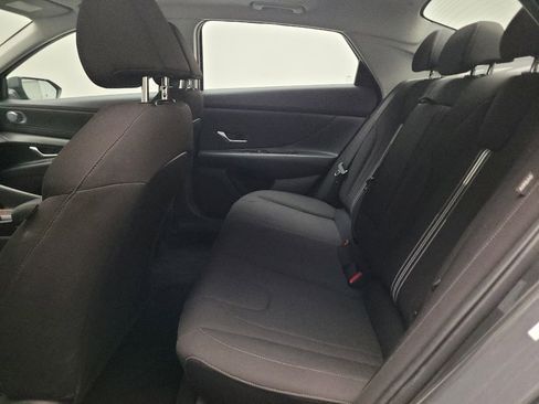 Used 2025 Hyundai Elantra SEL FWD image 18
