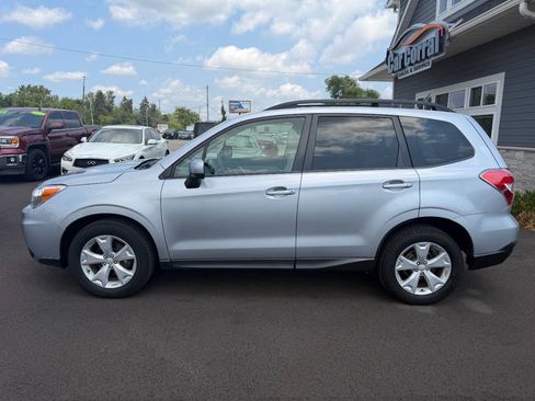 Used 2015 Subaru Forester 2.5i Premium w/ All-Weather Package AWD/4WD image 2