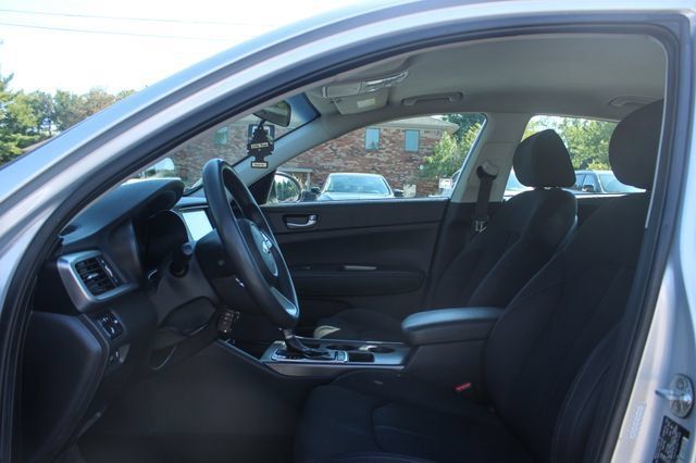 Used 2019 Kia Optima LX w/ LX 17" Wheel Package FWD image 12