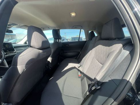 Used 2025 Toyota Corolla Cross LE image 25