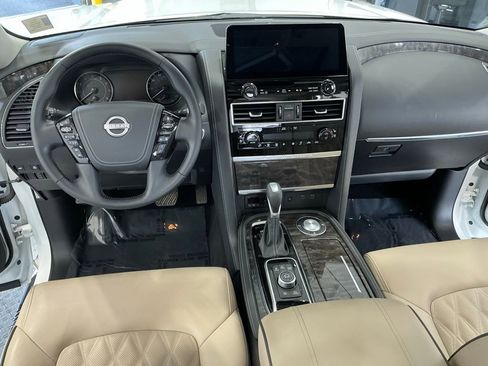 Used 2024 Nissan Armada Platinum w/ Captain's Chairs Package image 10