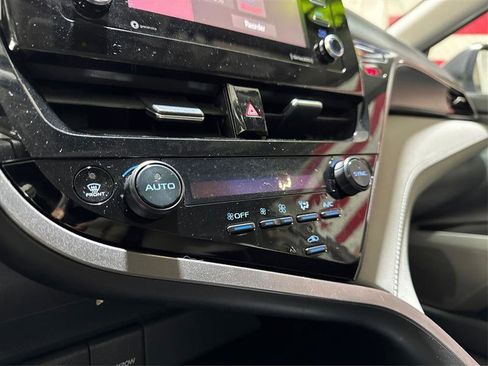 Used 2023 Toyota Camry LE image 27