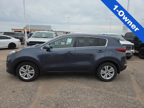 Used 2019 Kia Sportage LX FWD image 2