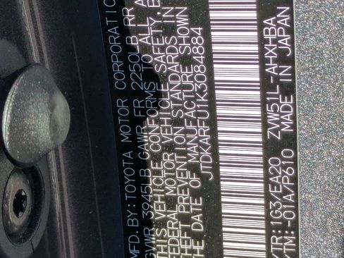 Used 2019 Toyota Prius XLE image 31