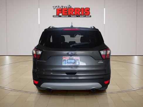 Used 2018 Ford Escape SE FWD image 4