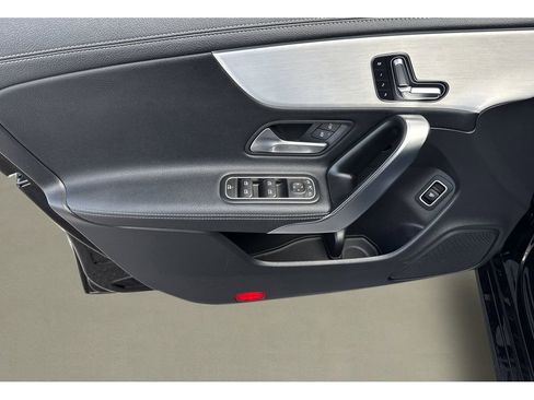 Used 2025 Mercedes-Benz CLA 250 image 29