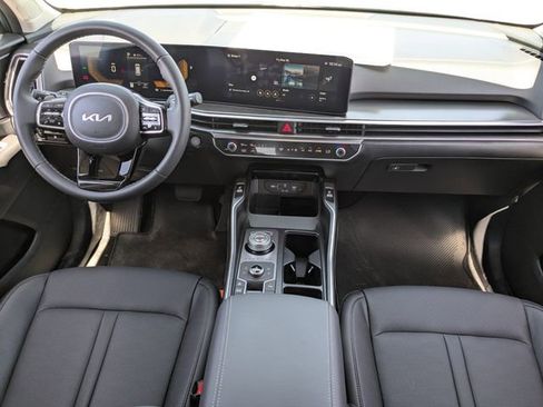 Certified 2025 Kia Sorento EX w/ EX Panoramic Sunroof Package AWD/4WD image 15