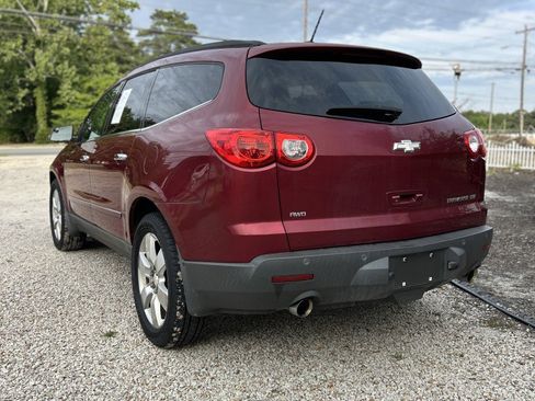 Used 2011 Chevrolet Traverse LTZ AWD/4WD image 4