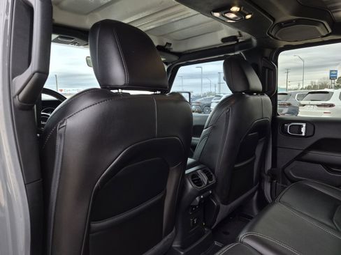 Used 2023 Jeep Wrangler Unlimited Sahara w/ Cold Weather Group image 29
