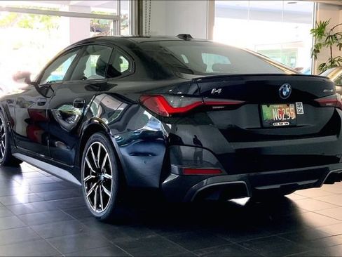 Used 2022 BMW i4 eDrive40 w/ M Sport Package RWD image 5