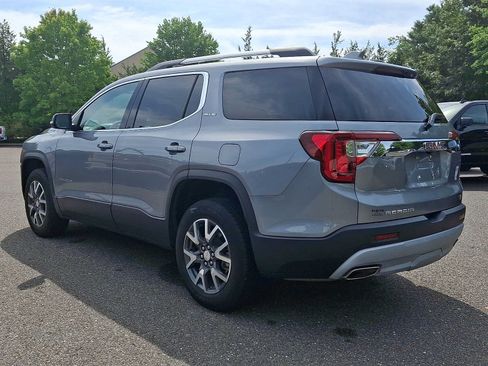 Used 2023 GMC Acadia SLE w/ Driver Convenience Package FWD image 4
