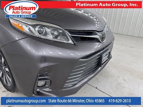 Used 2018 Toyota Sienna Limited Premium image 48