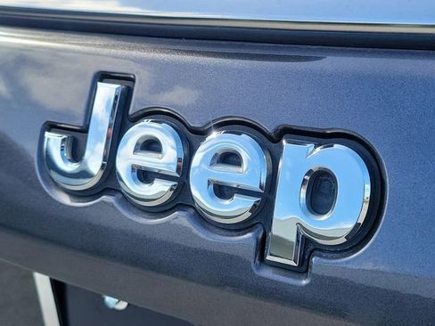 Used 2023 Jeep Compass Sport AWD/4WD image 9