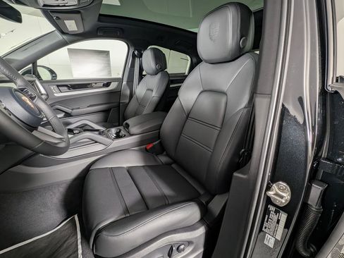 New 2026 Porsche Cayenne Coupe image 5