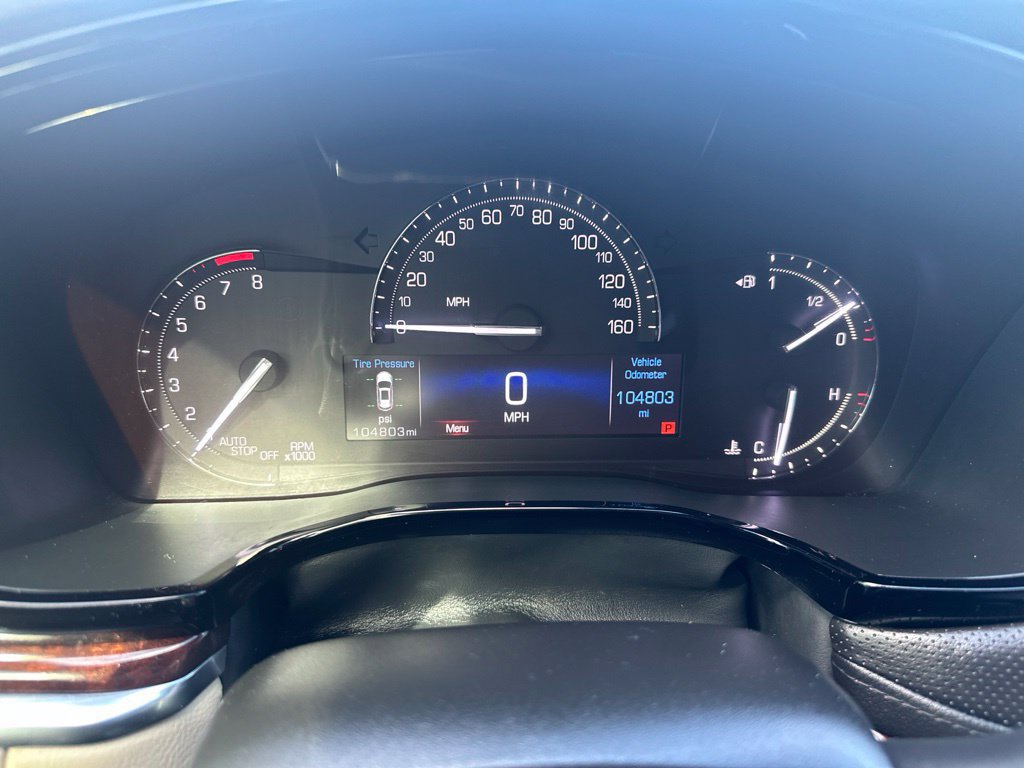Used 2017 Cadillac XT5 Premium Luxury AWD/4WD image 2