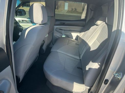 Used 2015 Toyota Tacoma 4x4 Double Cab w/ TRD Off-Road Package image 19