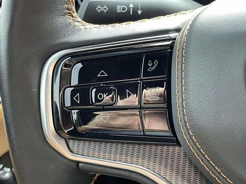 Used 2024 Jeep Grand Wagoneer Series III w/ Rear Seat Video Group 1 AWD/4WD image 24