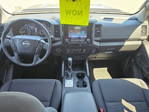 Used 2022 Nissan Frontier S AWD/4WD image 15