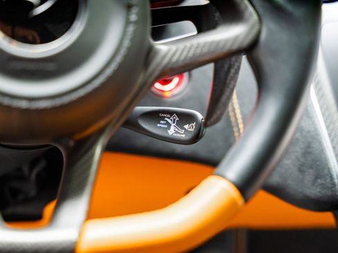 Used 2016 McLaren 570S Coupe RWD image 56