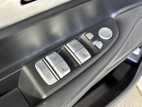 Used 2022 BMW 750i xDrive AWD/4WD image 26