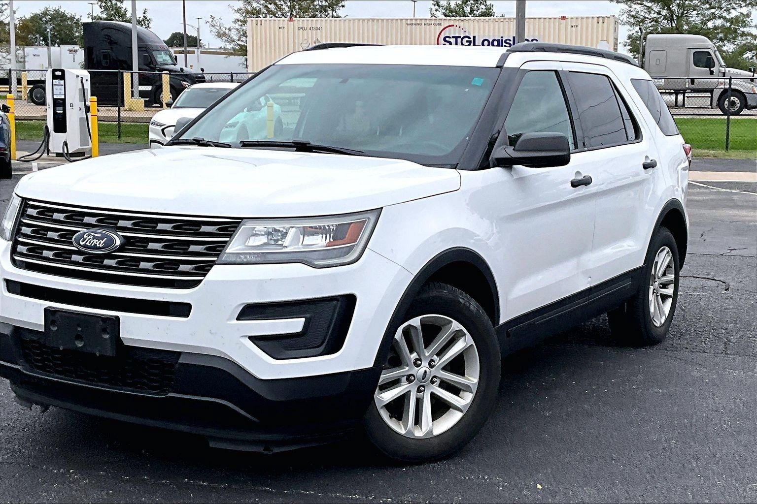Used 2017 Ford Explorer FWD image 8