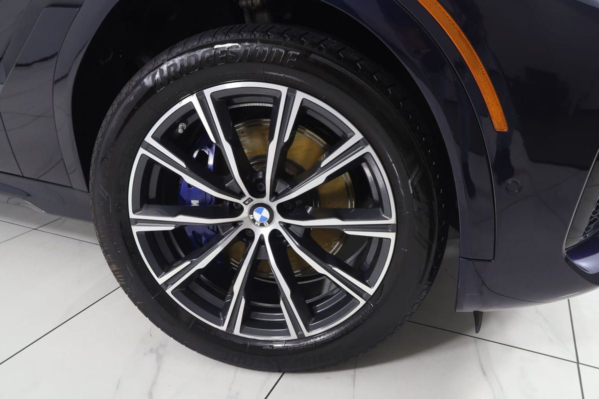 Used 2023 BMW X6 xDrive40i w/ M Sport Package AWD/4WD image 16