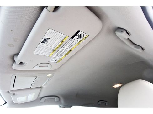 Used 2015 Nissan Rogue SL image 32