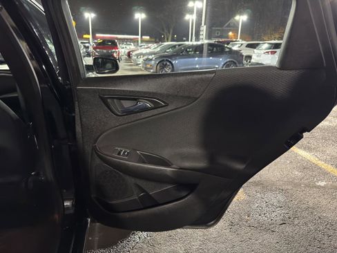 Used 2022 Chevrolet Malibu LS image 33