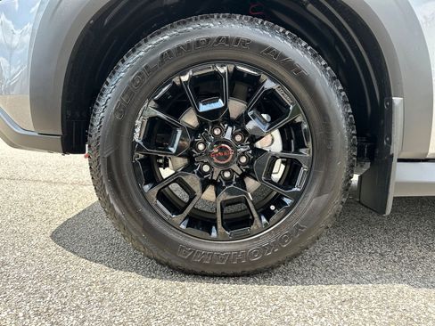New 2025 Nissan Armada PRO-4X AWD/4WD image 11