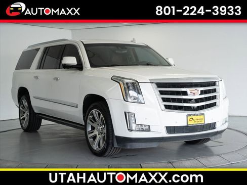 Used 2020 Cadillac Escalade ESV Premium Luxury image 1