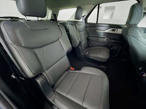 New 2026 Ford Explorer Active w/ Active Comfort Package image 17