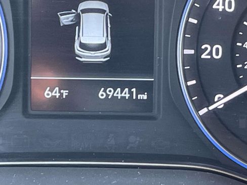 Used 2019 Hyundai Kona Limited image 19