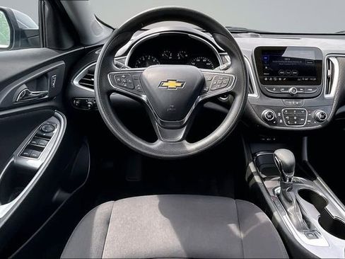 Used 2024 Chevrolet Malibu LT FWD image 8