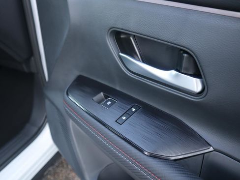 New 2026 Nissan Kicks SR w/ SR Premium Package FWD image 50