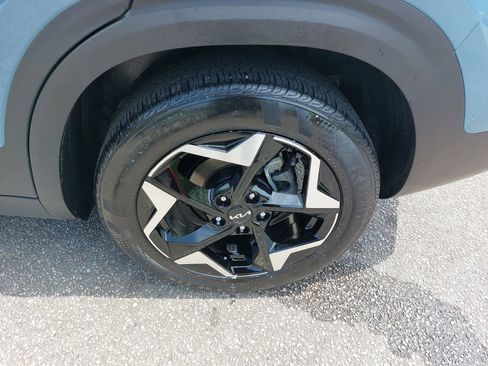 Used 2024 Kia Seltos EX FWD image 31