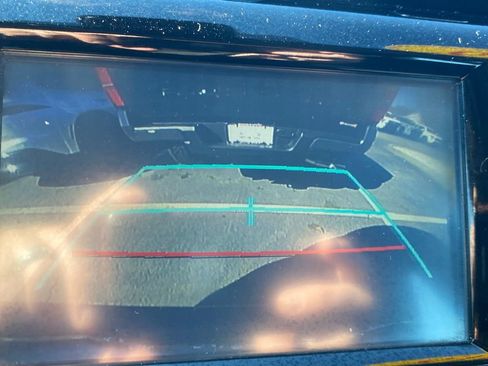 Used 2018 Toyota Camry LE image 26