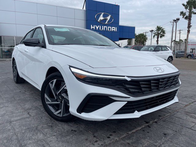 New 2025 Hyundai Elantra SEL FWD image 1