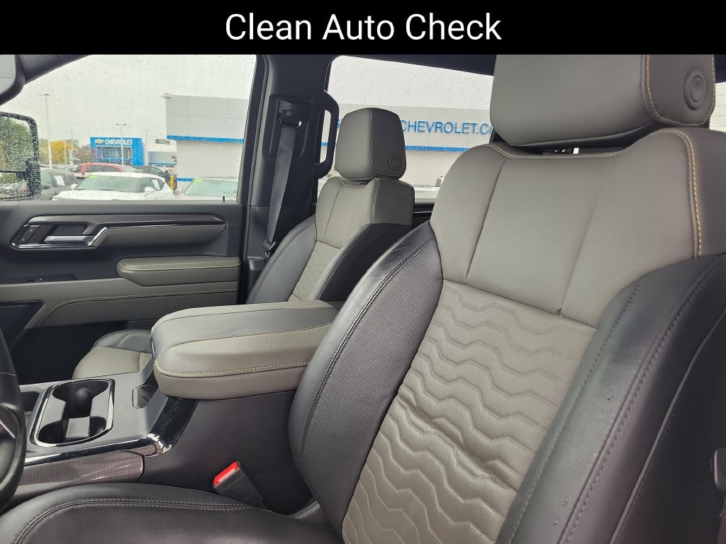 Used 2024 Chevrolet Silverado 2500 ZR2 w/ Technology Package AWD/4WD image 6
