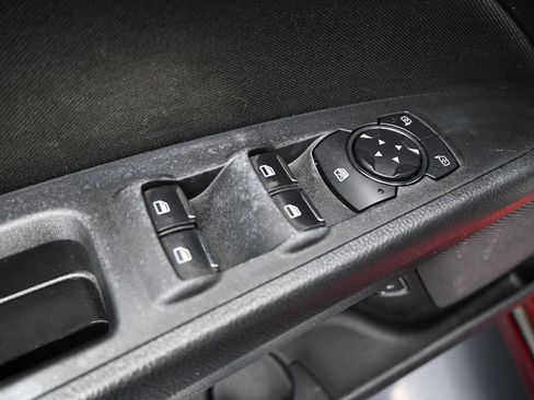 Used 2019 Ford Fusion SE FWD image 11