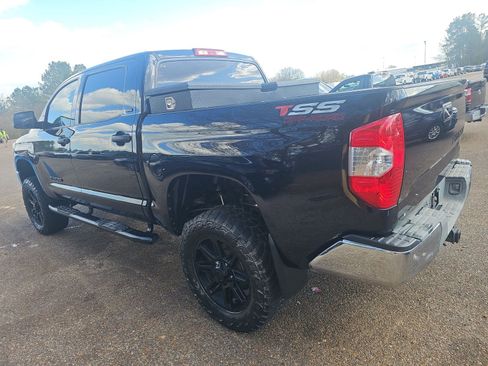 Used 2018 Toyota Tundra SR5 image 8
