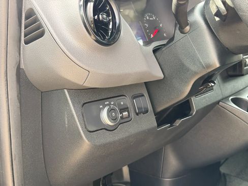 Used 2019 Mercedes-Benz Sprinter 144 image 15